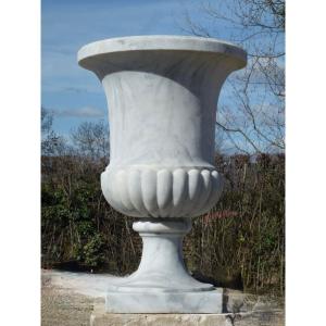 Important vase  en marbre blanc de Carrare