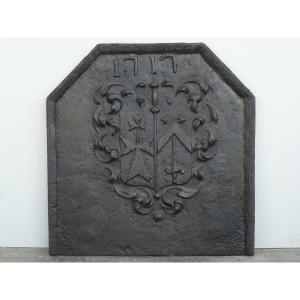 Plaque de cheminée aux armes de la famille Buchet (64x66cm)