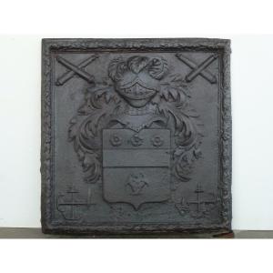 Plaque de cheminée XVIIème S. aux armes de Pierre ARNOUL de ROCHEGUDE (78x82 cm)