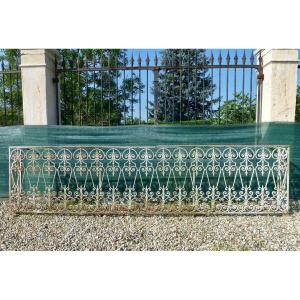 Balcon en fonte de fer en parfait état