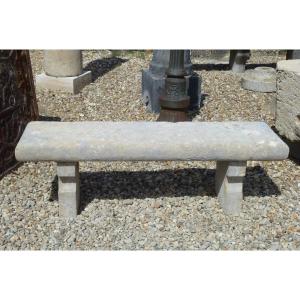 Banc en pierre de Saint Cyr au Mont d'Or XVIIIème siècle