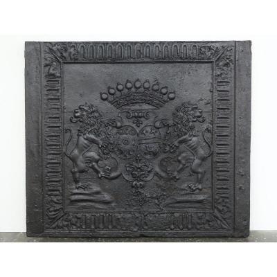 Plaque de cheminée aux armes  d’alliance de Charles Hervé de Rarécourt et de Jeanne Joeffroy (98 x 86 cm)