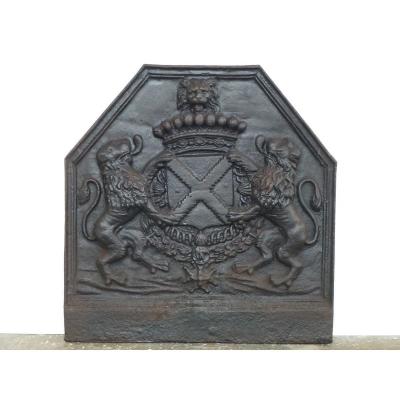 Plaque de cheminée aux armes de René III de Froulay (79 x 80 cm)