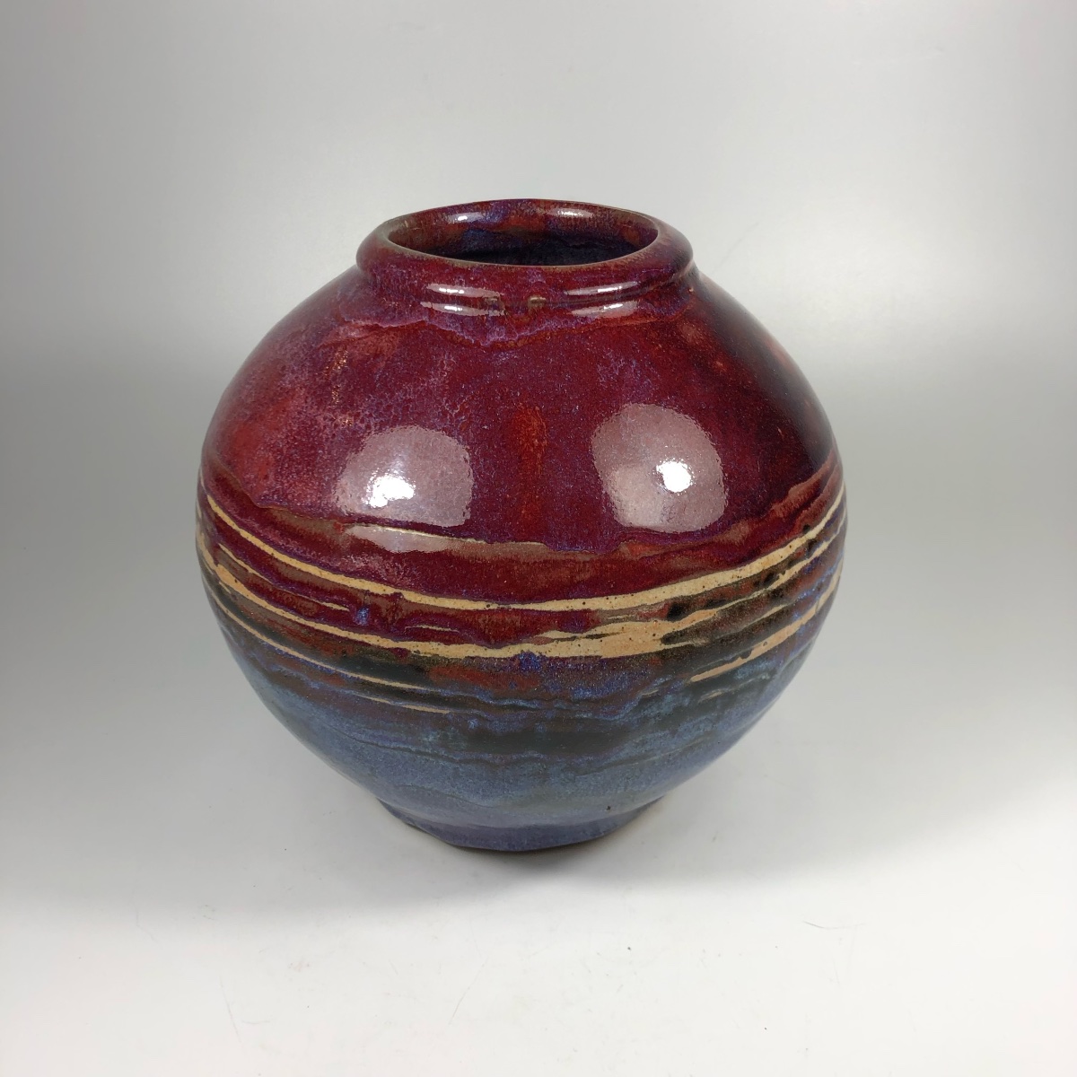 Catherine et Bruce Gould gros vase boule signé Bretagne Art Déco