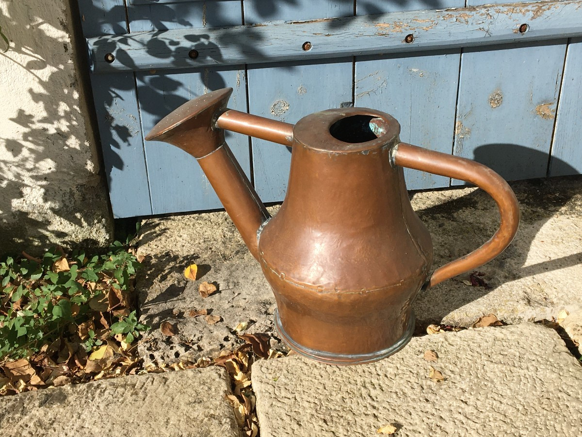 Arrosoir en cuivre probablement fin XVIIIe début XIXe pour jardin ancien