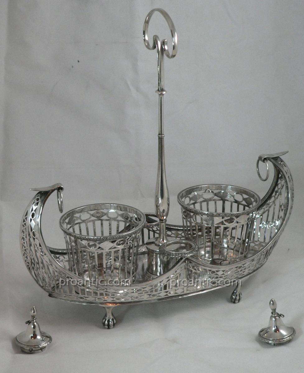 Vinegar Cruet Sterling Silver XVIII Executive Shuttle 577gr