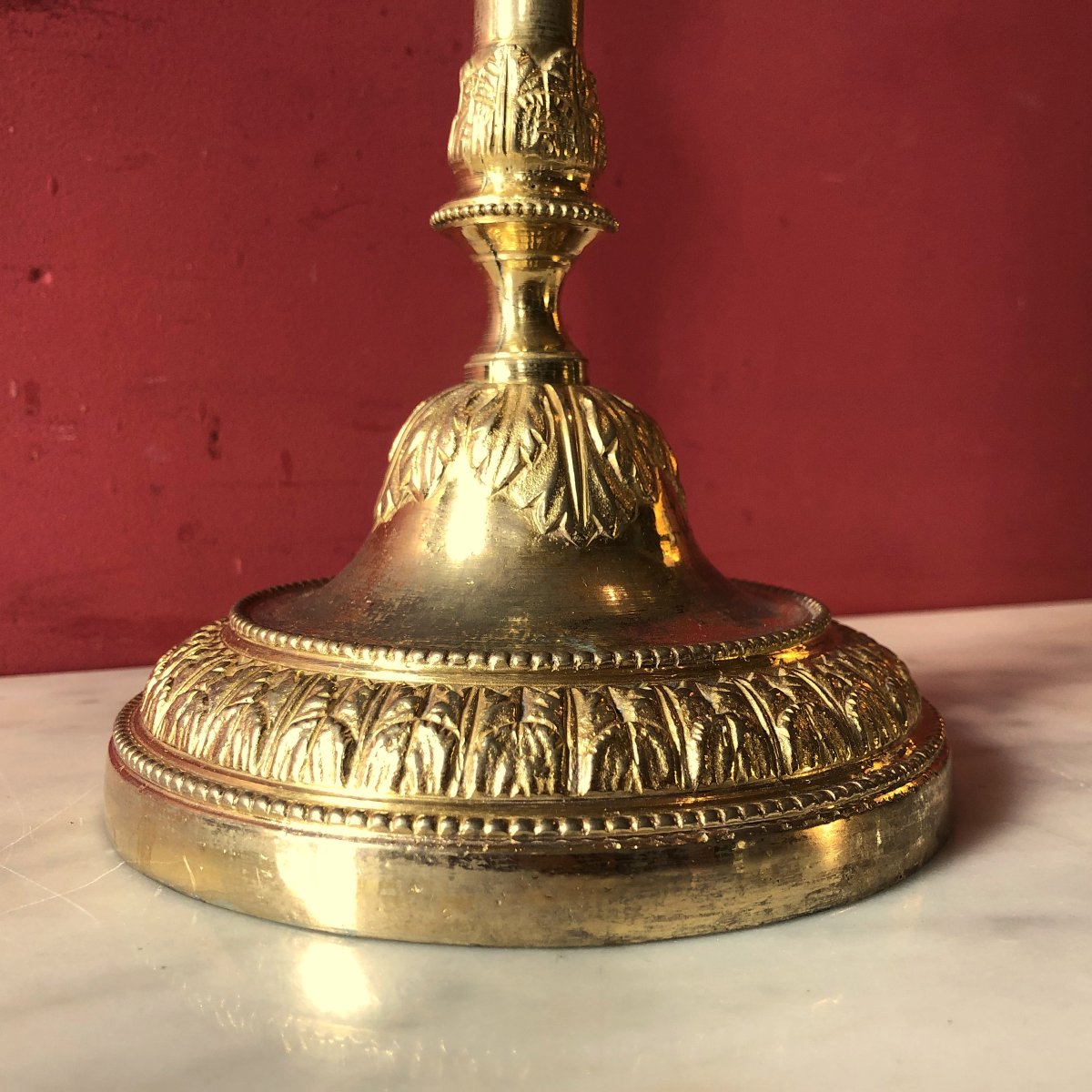 Paire de bougeoirs aux feuilles d'acanthes, époque Louis XVI-photo-3