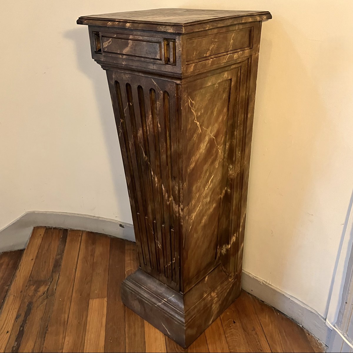Important Louis XVI Trompe l'Oeil Pedestal Table-photo-2