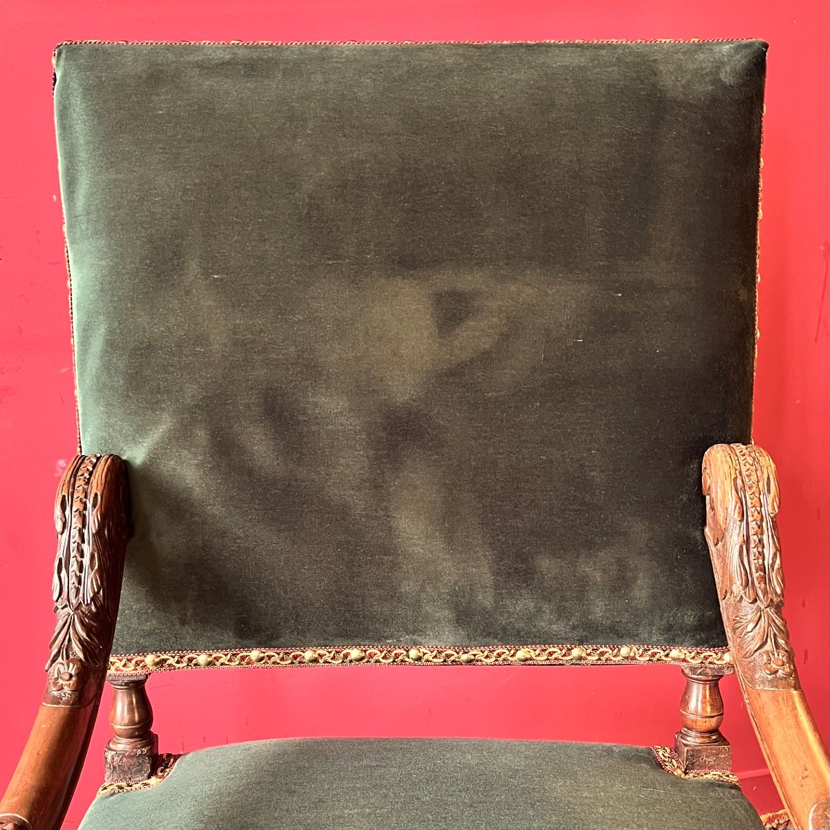 Fauteuil sculpté, époque Louis XIV-photo-1