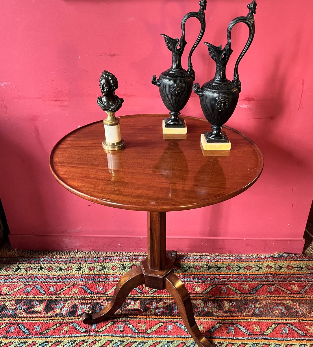 Guéridon acajou estampillé, époque Louis XVI