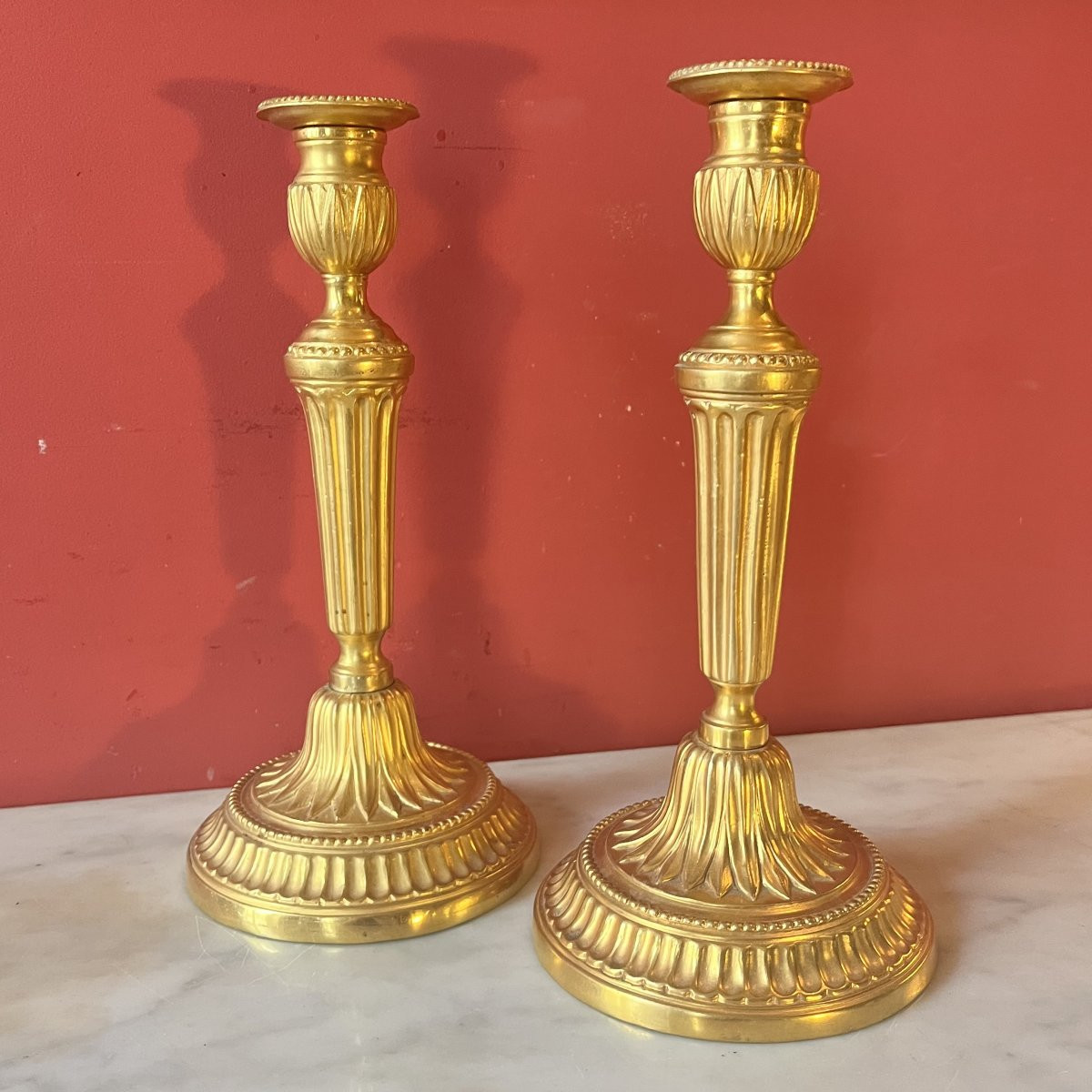 Rare suite de quatre bougeoirs, époque Louis XVI-photo-2