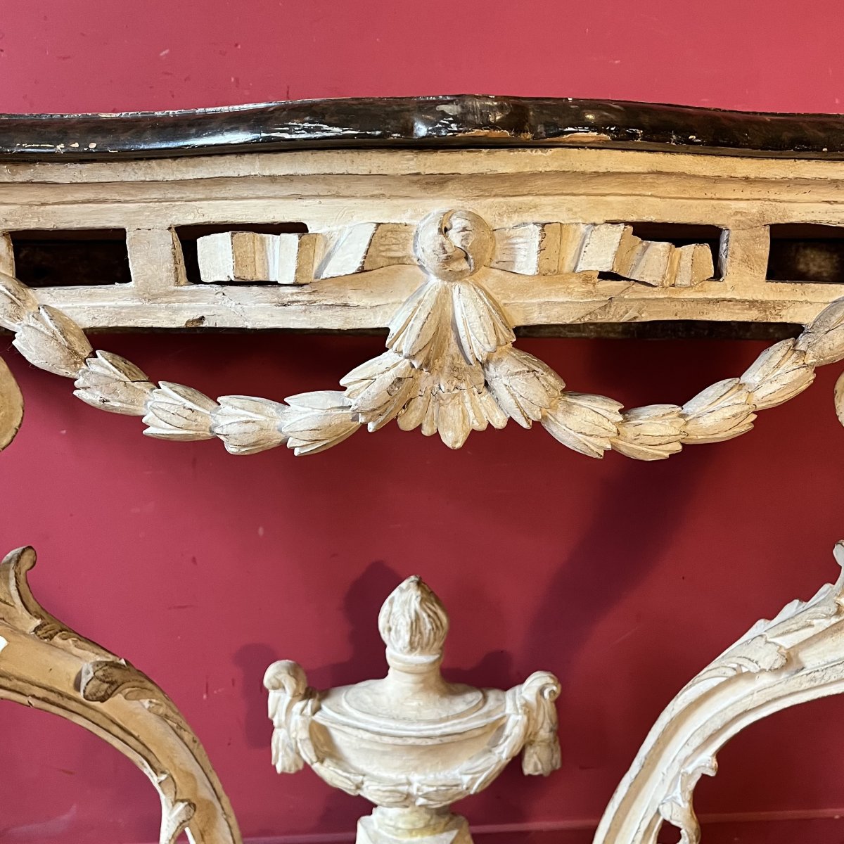 Console sculptée et laquée, fin époque Louis XV-photo-2