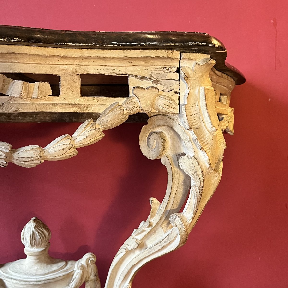 Console sculptée et laquée, fin époque Louis XV-photo-3