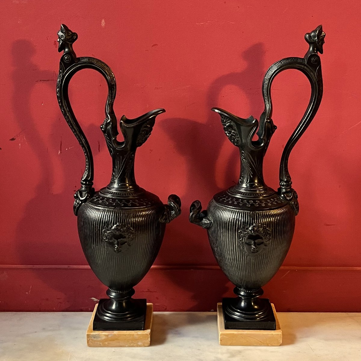 Paire d'aiguières à l'étrusque, milieu XIXème siècle-photo-2