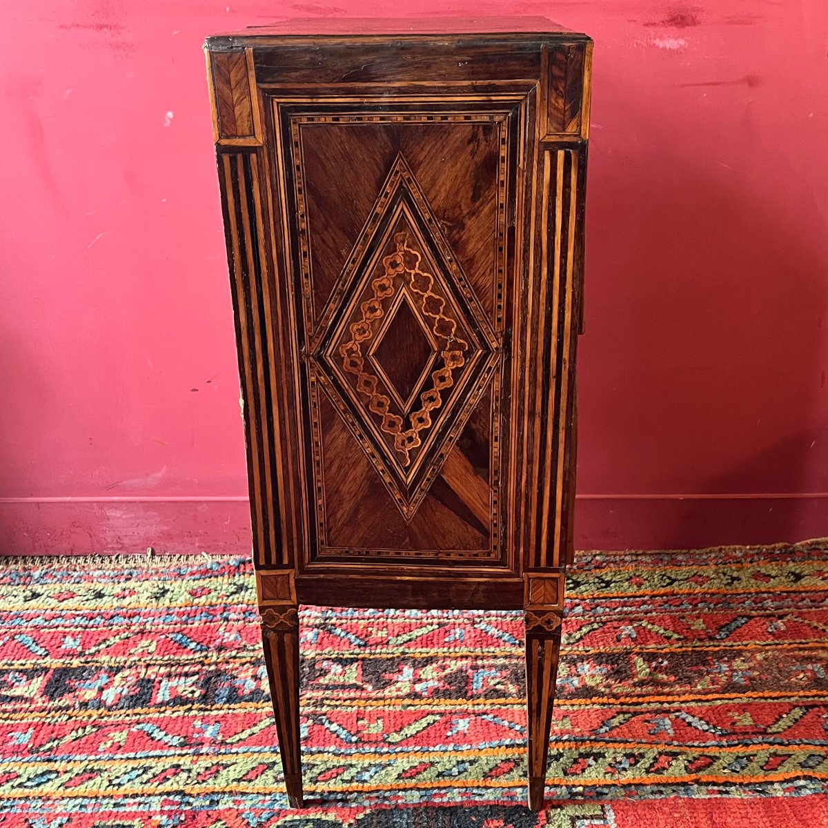 Petite commode richement marquetée, Italie XVIIIème siècle-photo-1