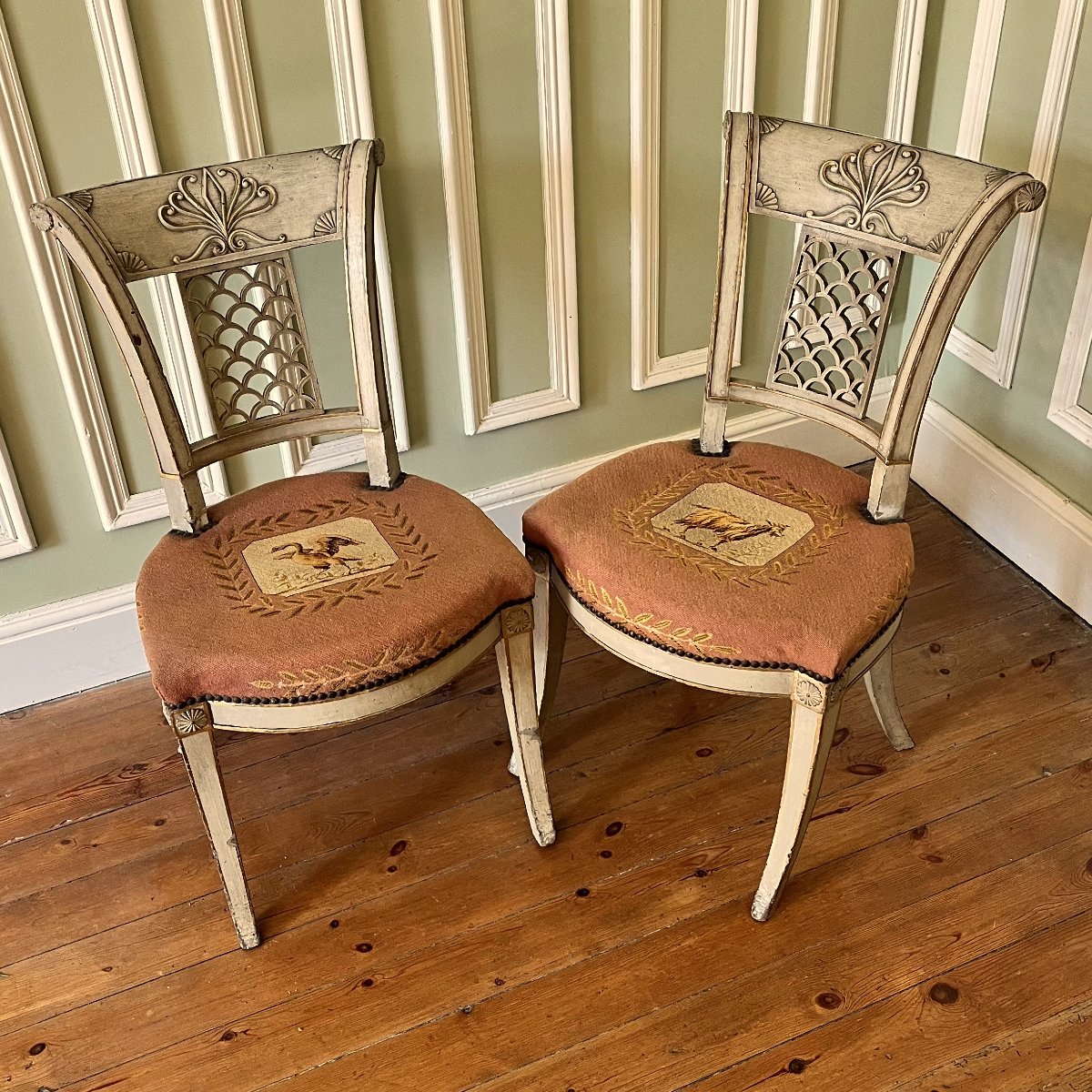 Rare paire de chaises à l'étrusque, époque Directoire-photo-2