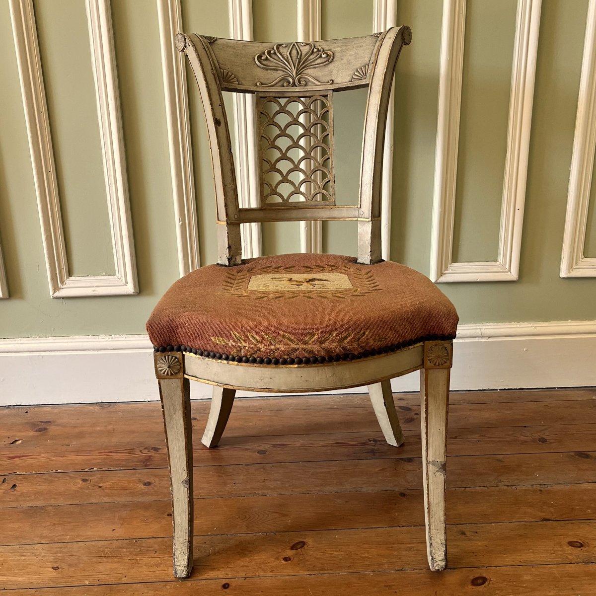 Rare paire de chaises à l'étrusque, époque Directoire-photo-3