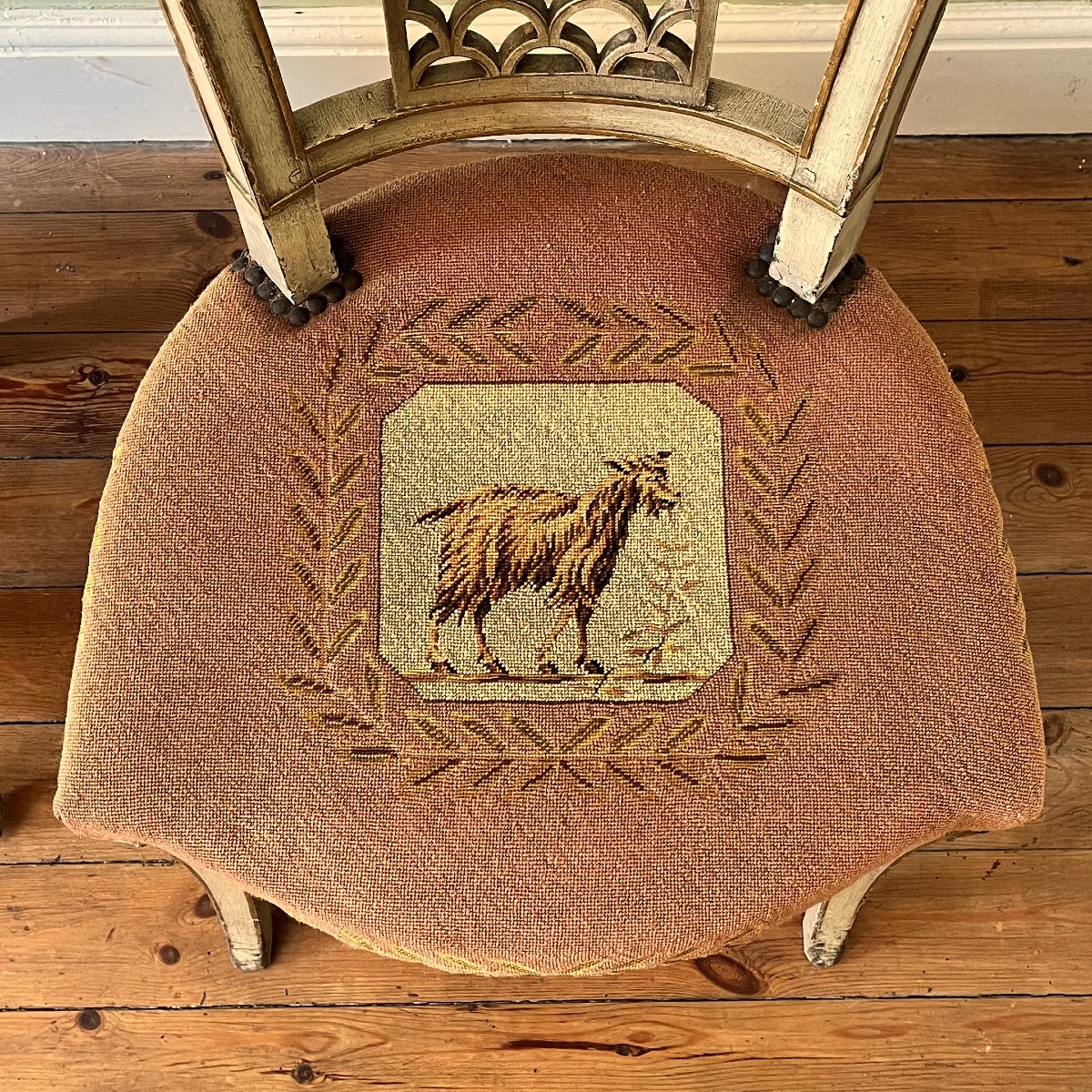 Rare paire de chaises à l'étrusque, époque Directoire-photo-4