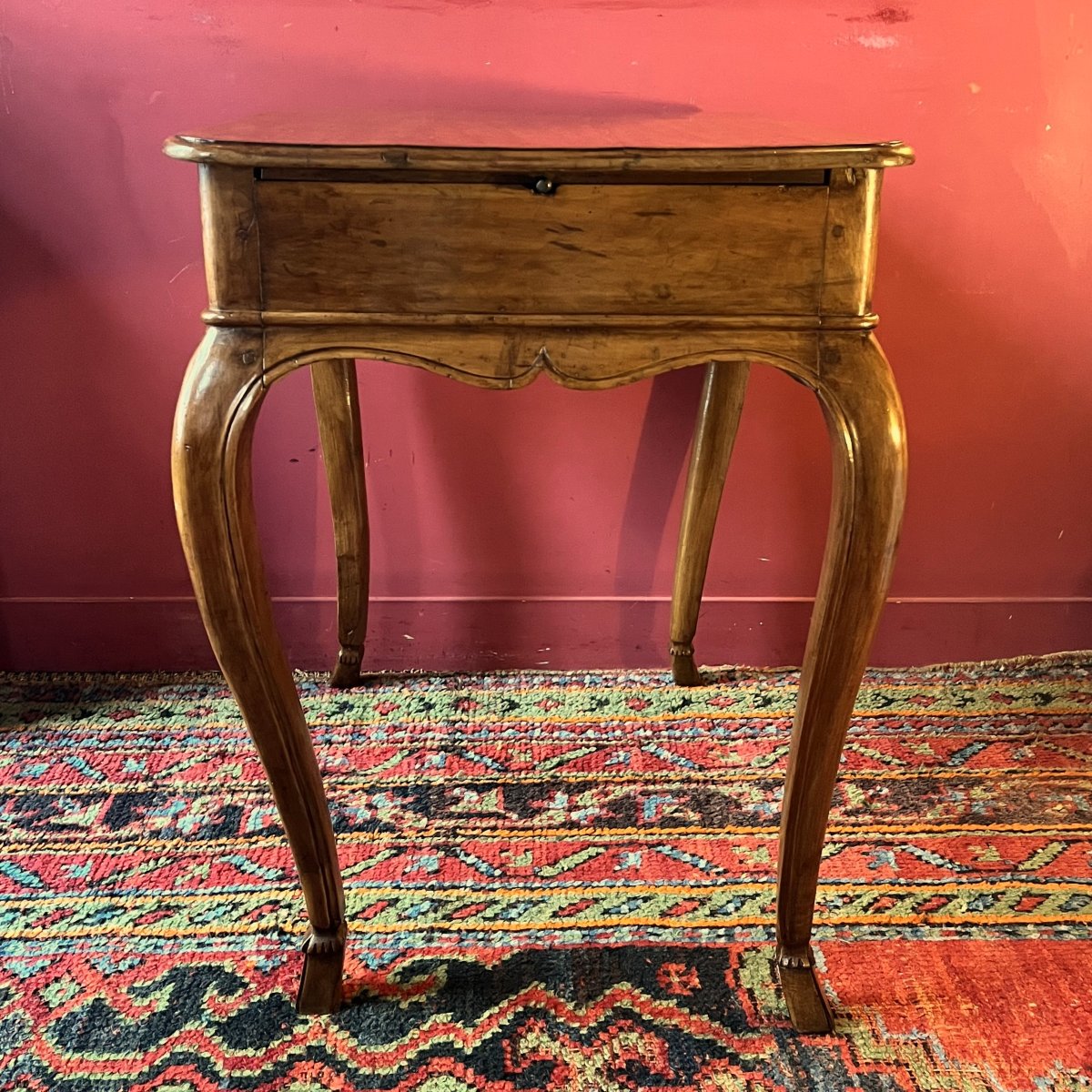 Table de milieu en noyer, époque Régence-photo-1