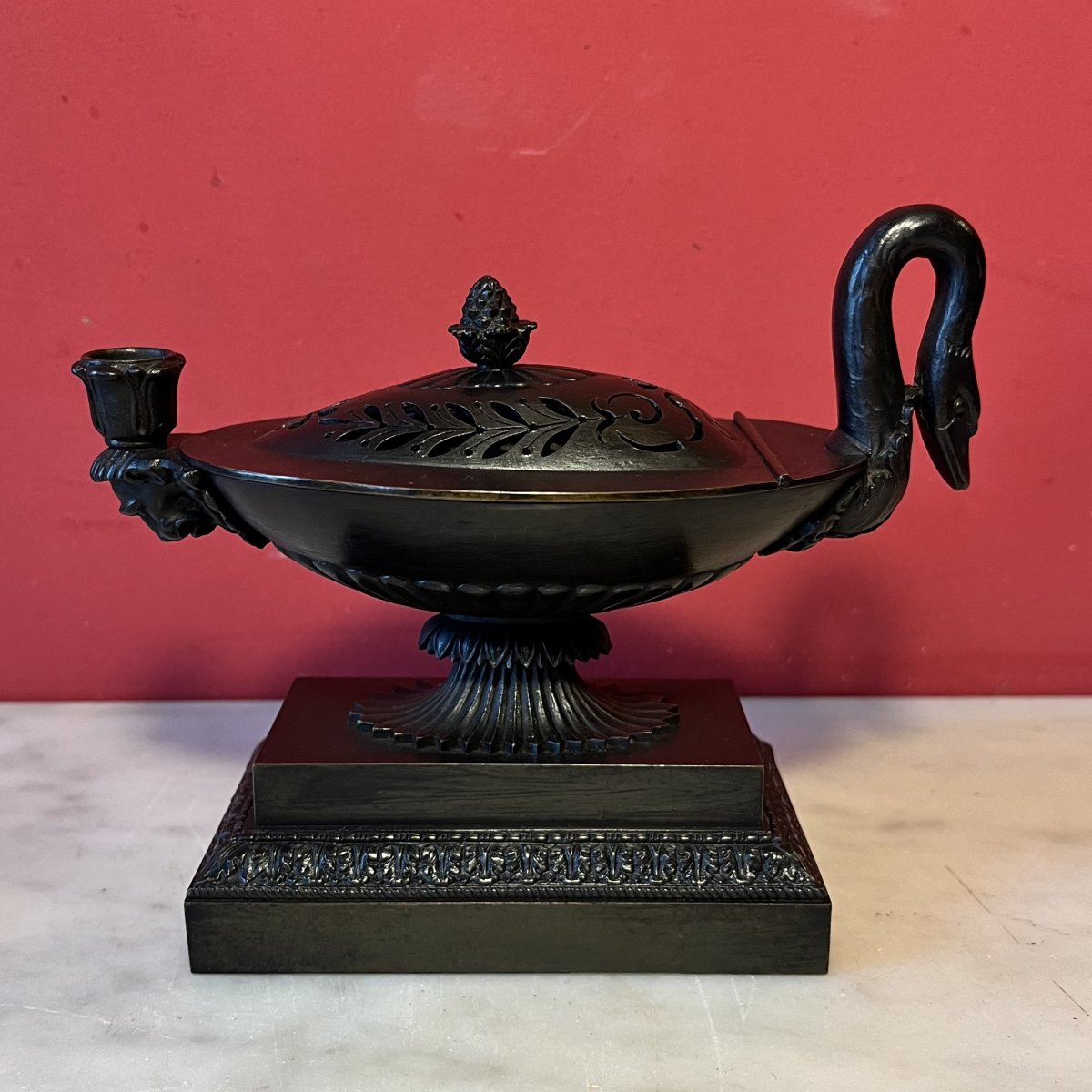 Brûle parfum à l'antique, époque Charles X