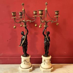 Paire de candélabres aux femmes antiques, vers 1820