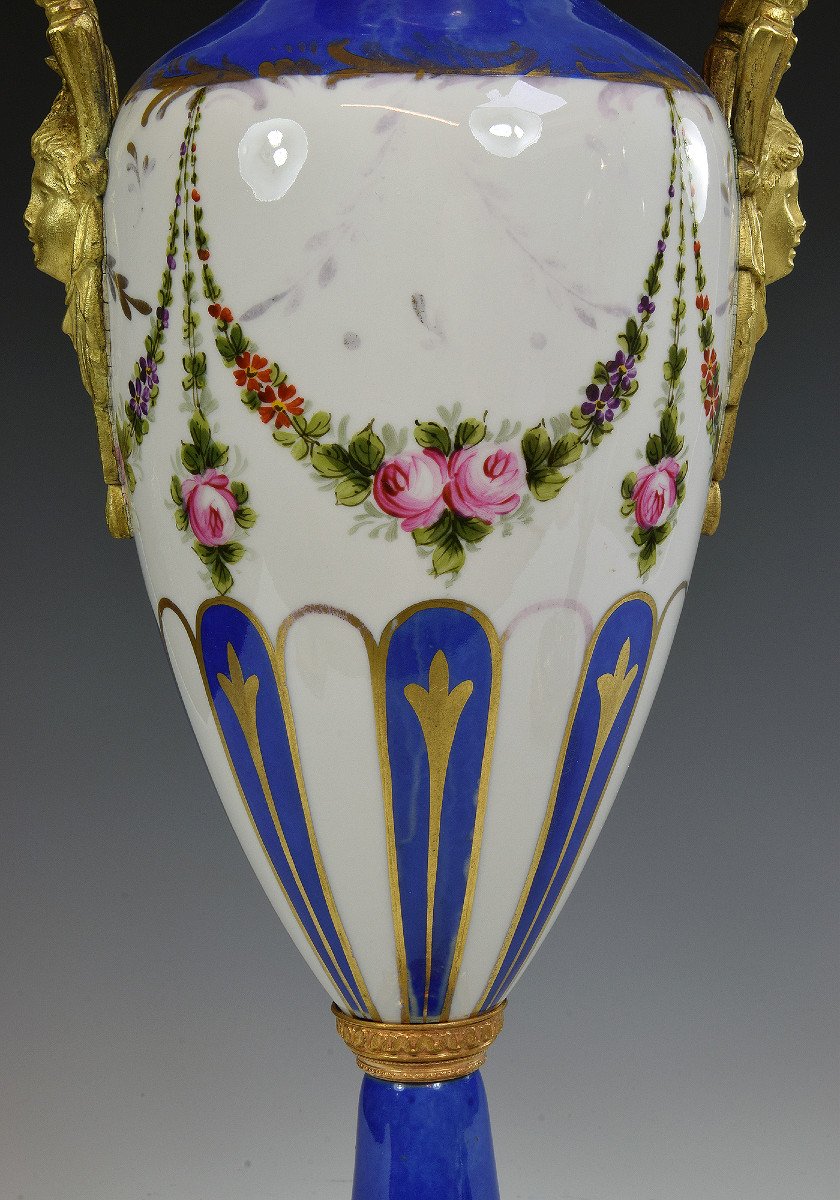 Pair Of Vase Sign In Porcelain Paris 20th Century-photo-2