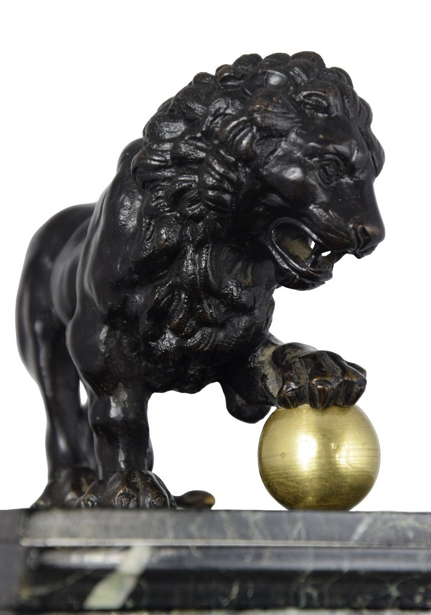 Pendule "Un lion puissant" de style Empire XIXème-photo-5