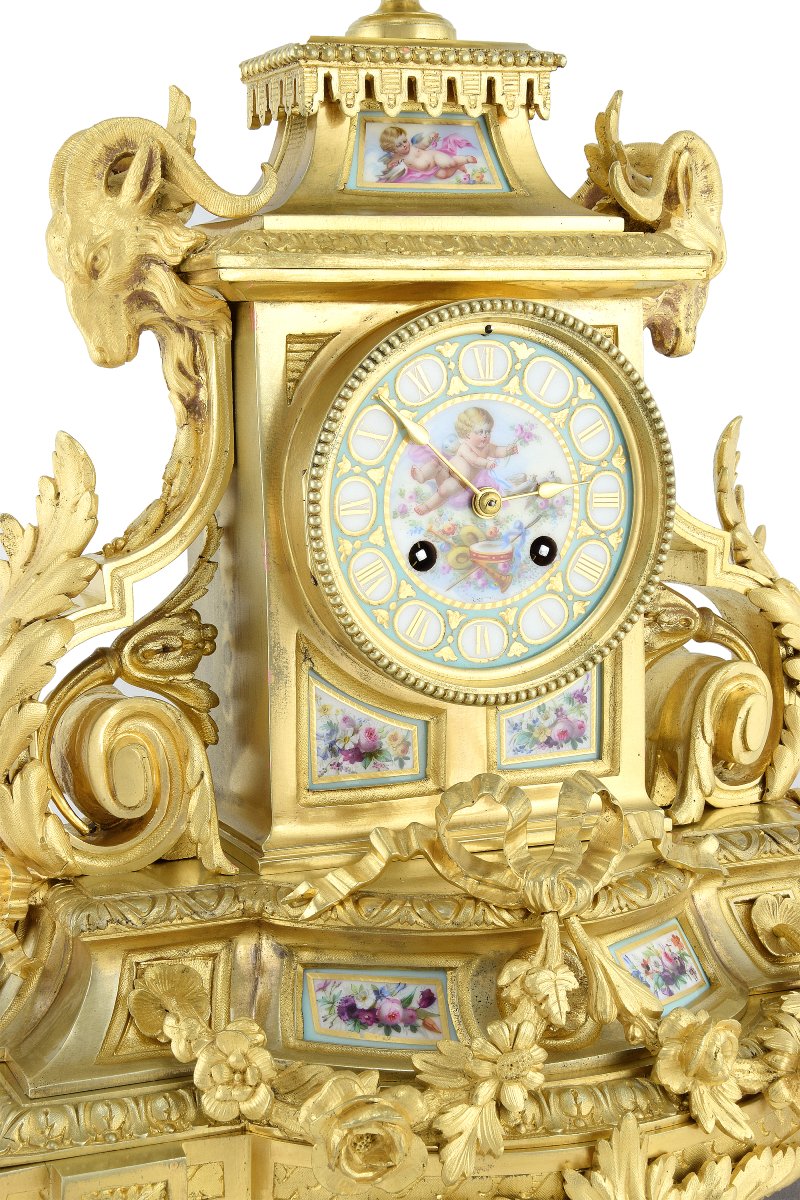 Clock With Ram's Heads And Paris Porcelain-photo-1