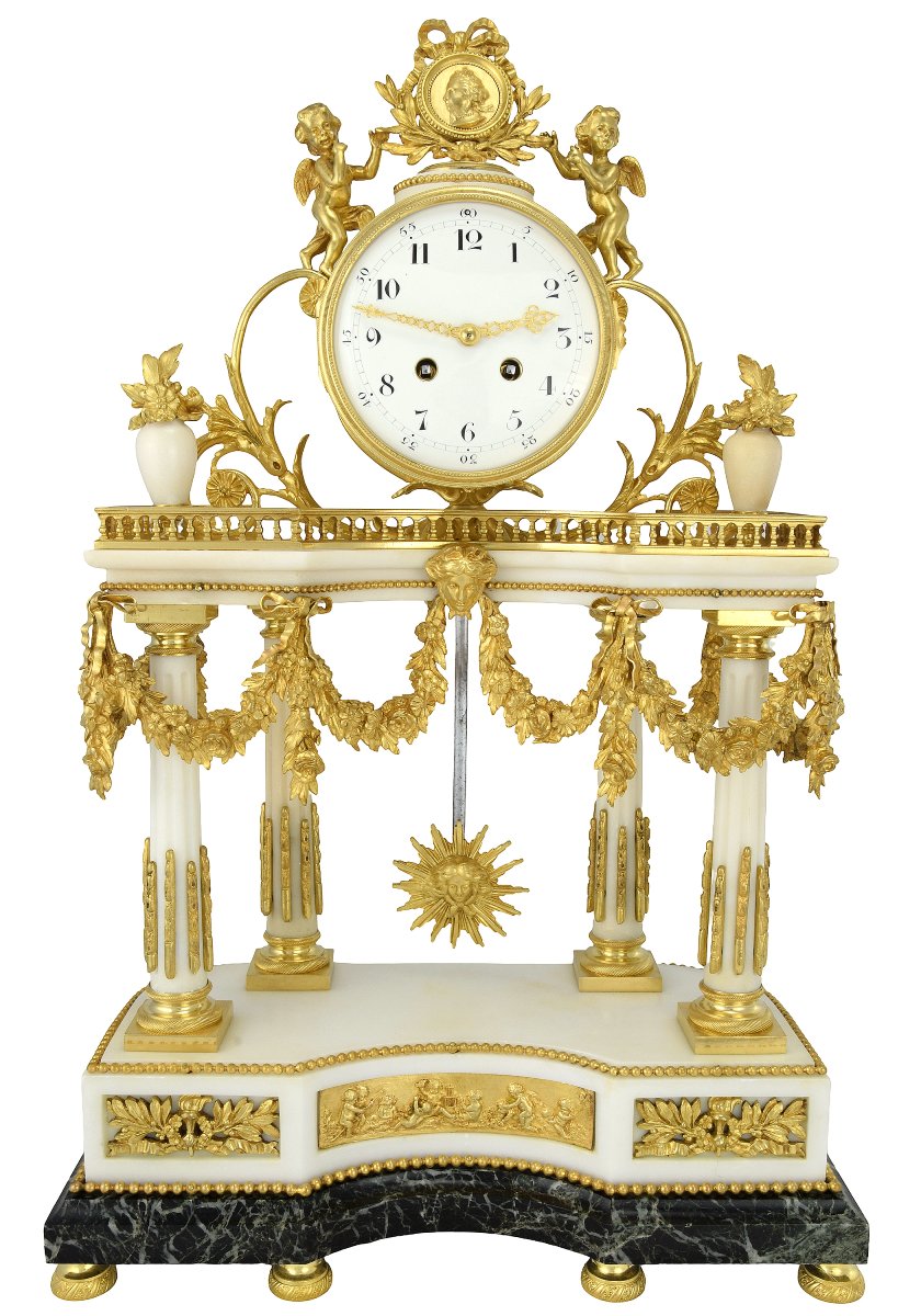 Pendule portique monumental atypique