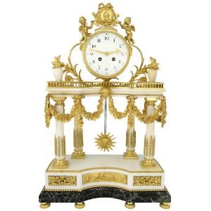Pendule portique monumental atypique