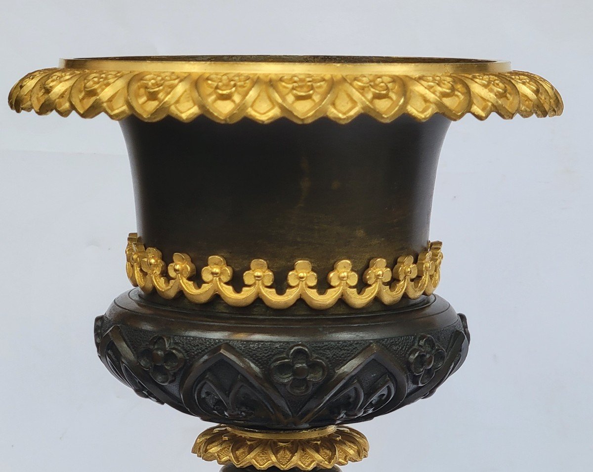 Paire De Vases Médicis à La Cathédrale En Bronze Doré Et Patiné Epoque Charles X  -photo-4
