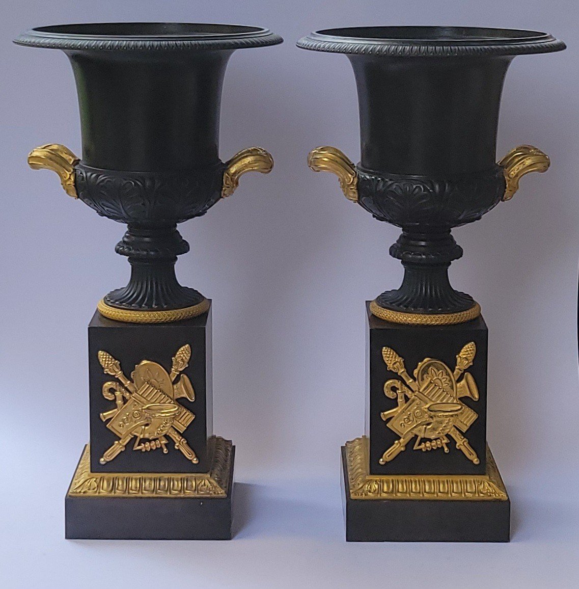 Pair Of Medicis Vases In Gilt Bronze With Green Patina Circa 1825-photo-8