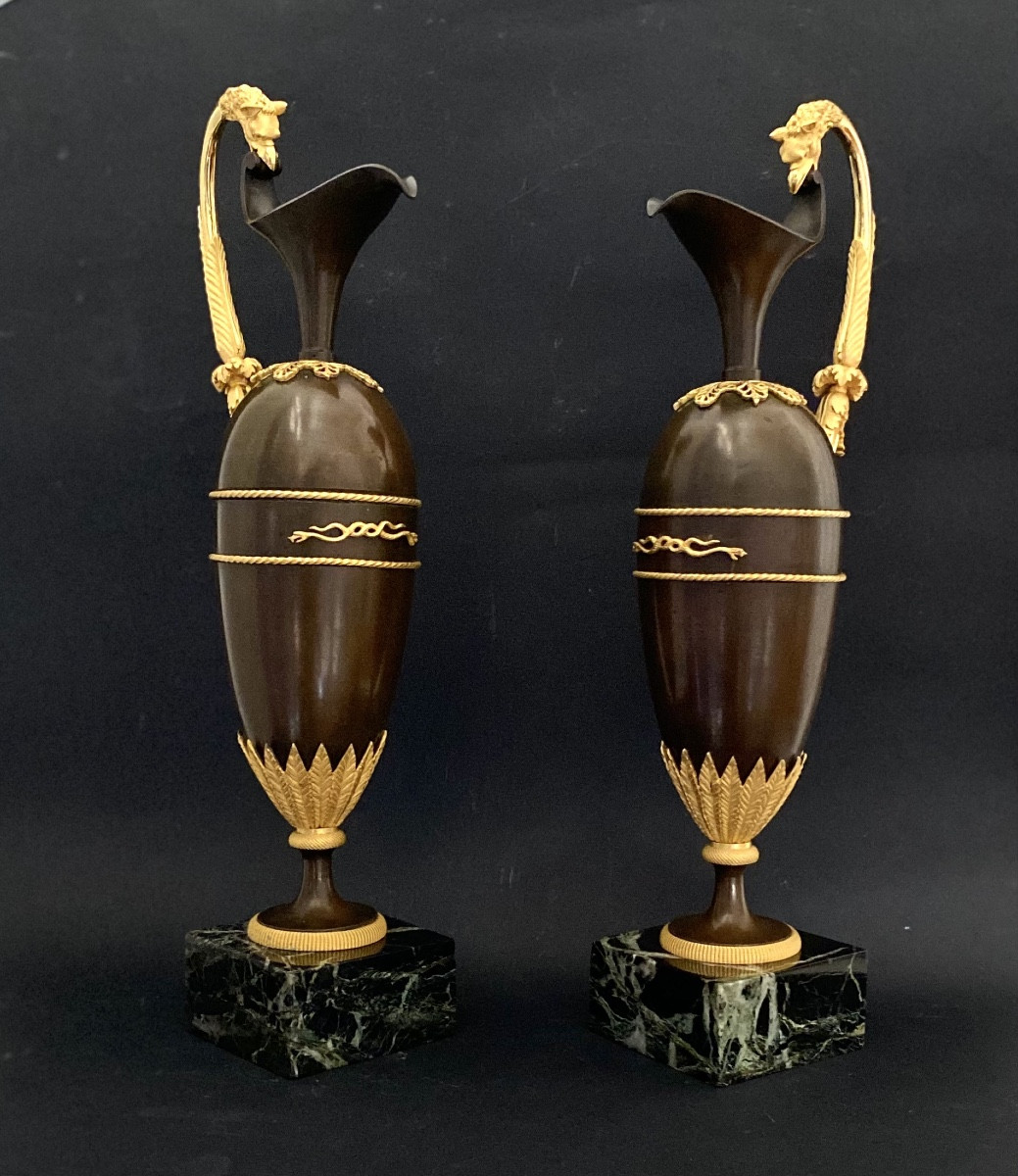 paire d'aiguières  en bronze doré ,patiné ,époque empire attribuée à André-Antoine RAVRIO