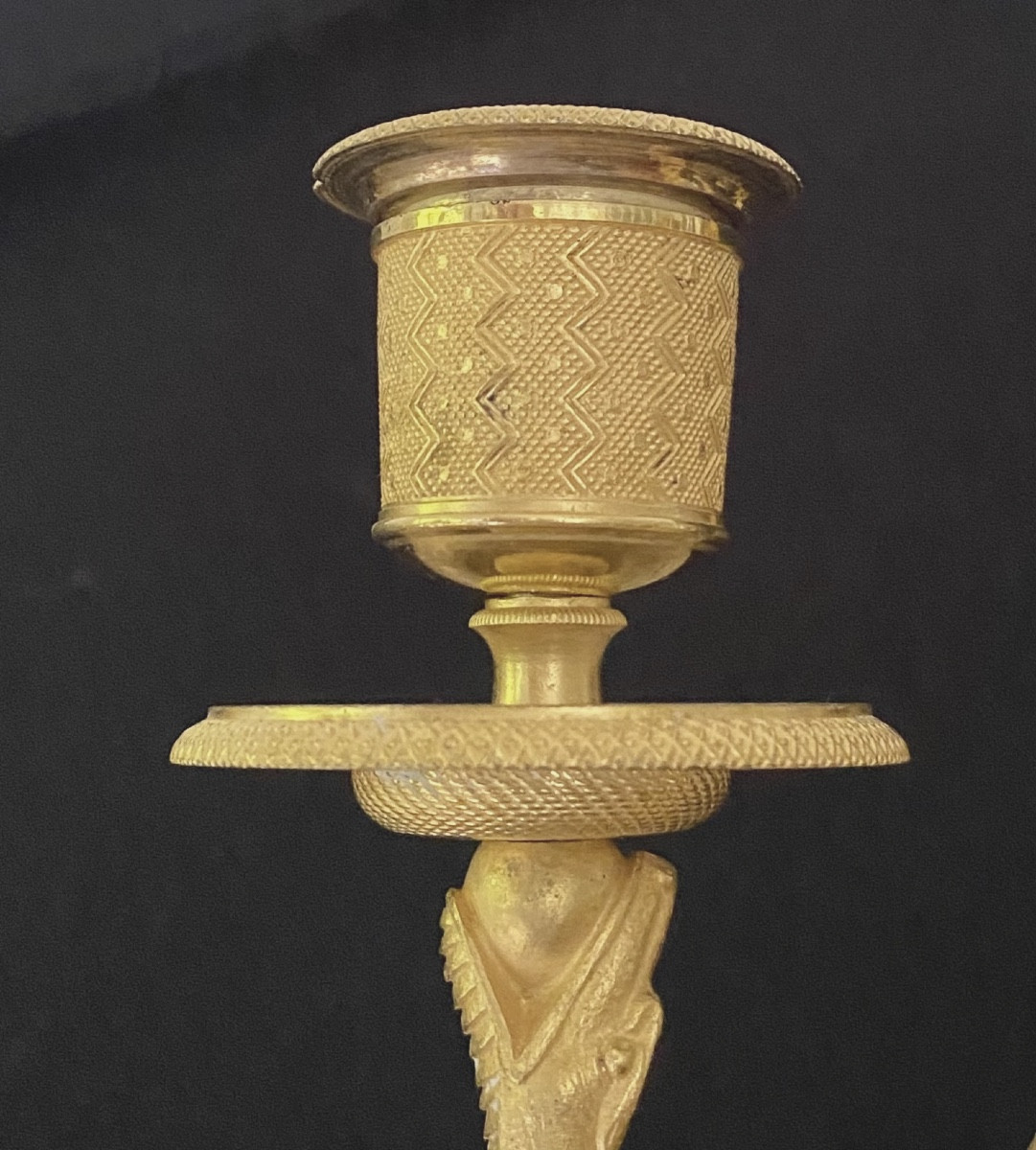 Paire de candélabres en bronze doré et patiné fin de l'époque empire-photo-3