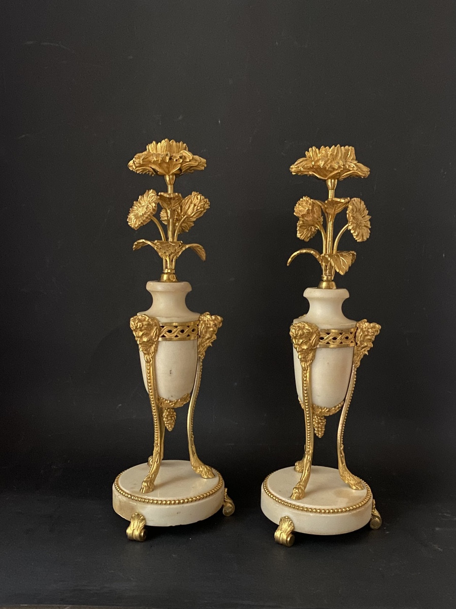 Paire de flambeaux tripode au tournesol en marbre  et bronze doré fin XVIII-photo-4