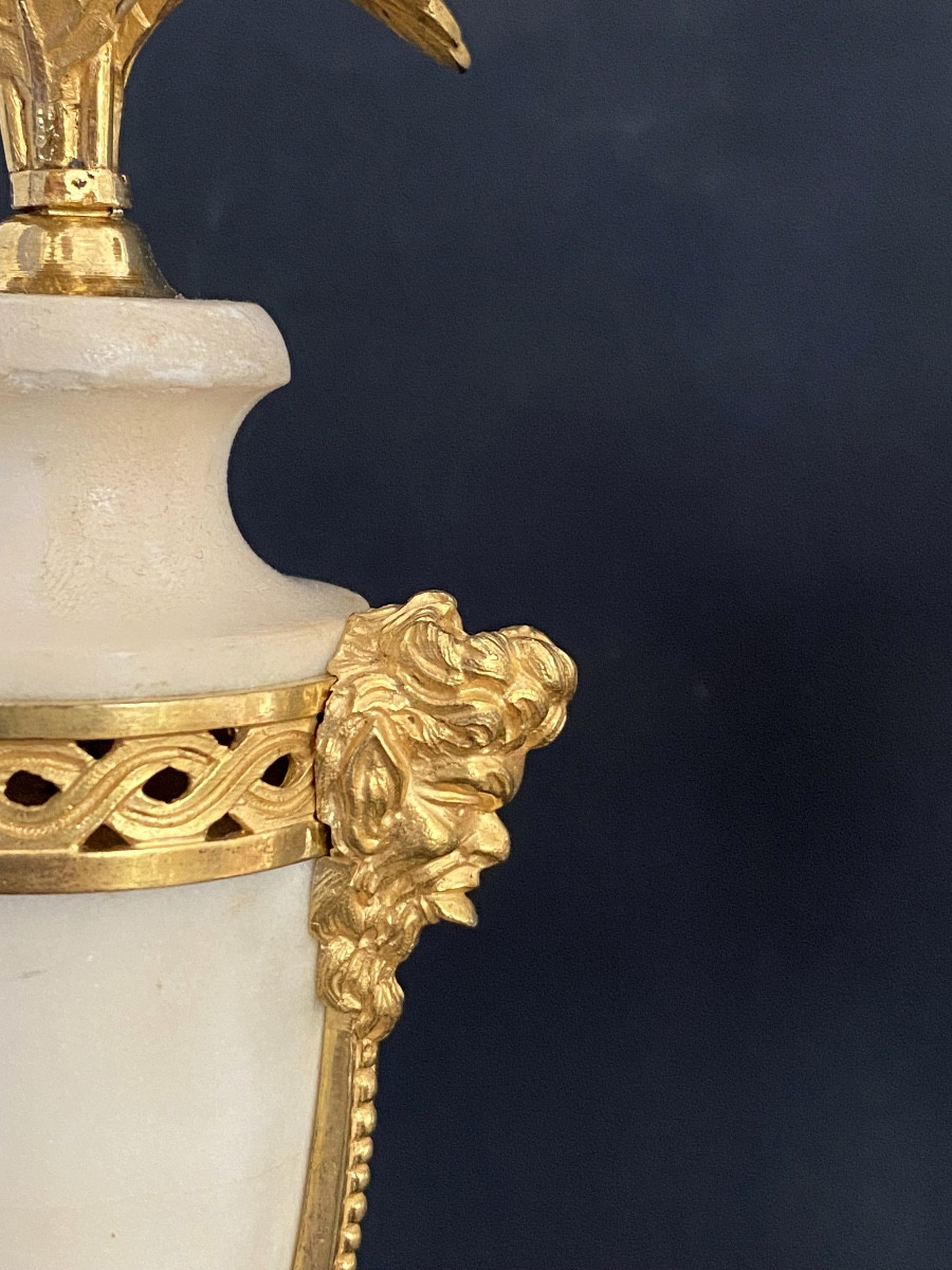 Paire de flambeaux tripode au tournesol en marbre  et bronze doré fin XVIII-photo-8