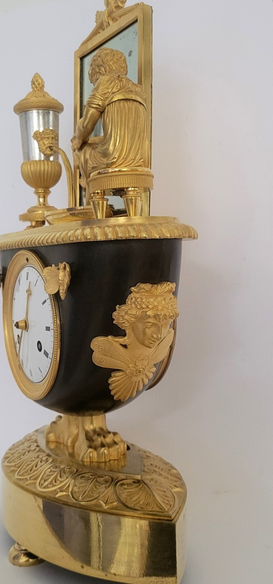 pendule  " la toilette" en bronze doré et patiné d'époque empire-photo-4