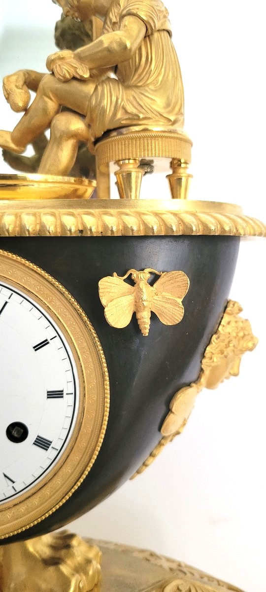 pendule  " la toilette" en bronze doré et patiné d'époque empire-photo-4