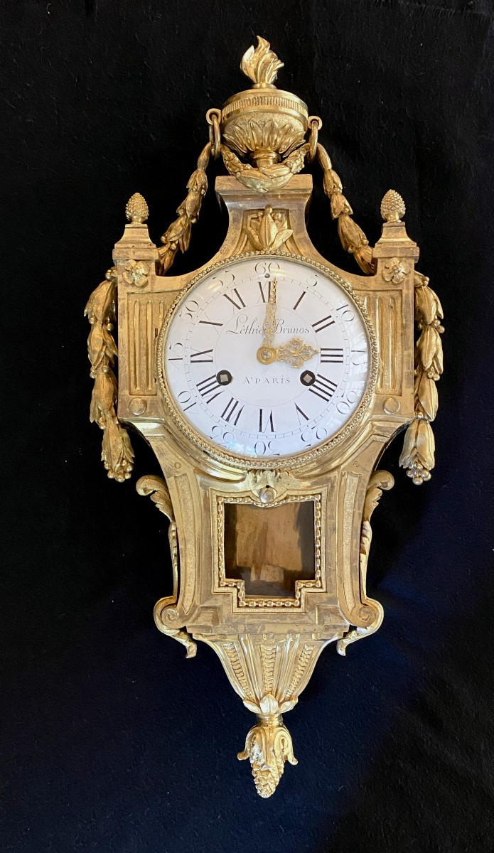 Cartel d'applique en bronze doré d'époque Louis XVI attribué à  OSMOND sur dessin de Foulet