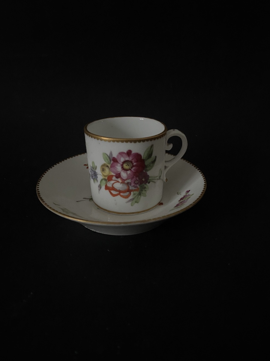 Porcelaine Cup  "litron"  Locré  Factory , 18th Century