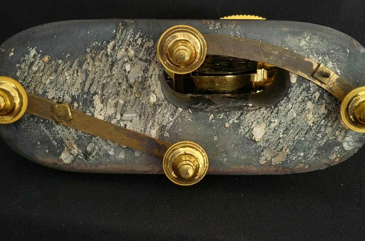 pendule en bronze doré "Vénus jouant avec son chien" dite char de vénus ",  époque empire -photo-8