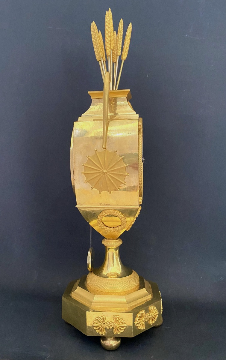 Gilt Bronze Vase Clock Circa 1820-photo-3