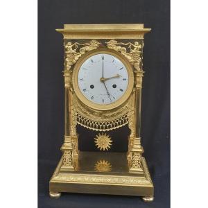 Empire Clock With 4 Columns In Gilt Bronze Signed Coeur Et Fils