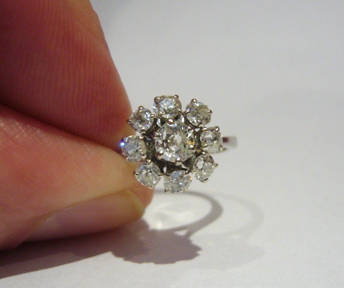 Flower Ring In White Gold And Diamonds-photo-1