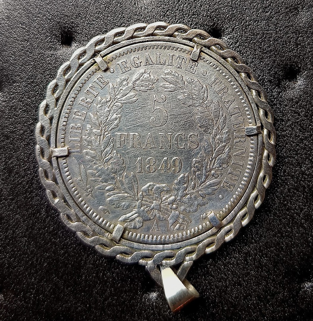 Pendentif serti d'une pièce de 5 francs en argent 1849-photo-2