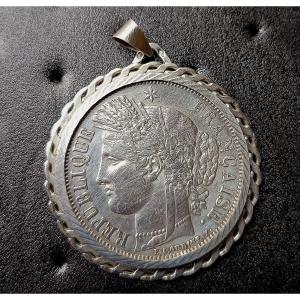 Pendentif serti d'une pièce de 5 francs en argent 1849
