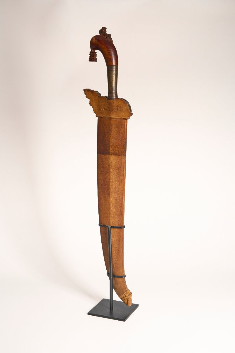 Philippine Barong Sword, Moro Datu Type, With Original Wooden Scabbard. Circa 1900.-photo-2