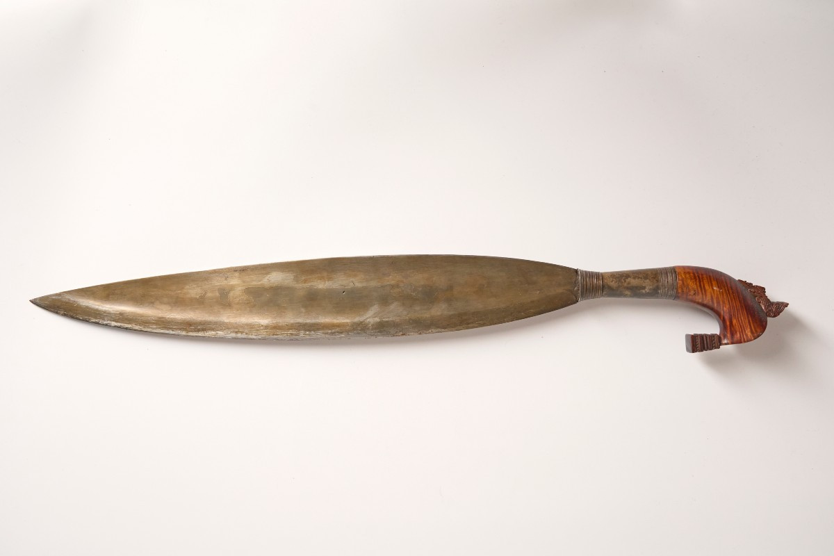 Philippine Barong Sword, Moro Datu Type, With Original Wooden Scabbard. Circa 1900.-photo-4