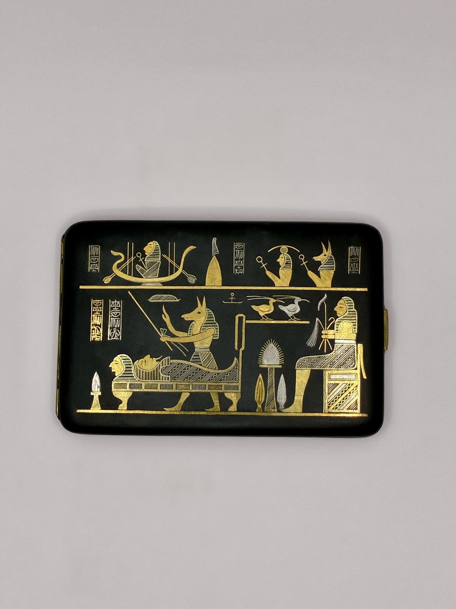 Japanese Cigarette Case With Egyptian Decoration - Early 20th Century