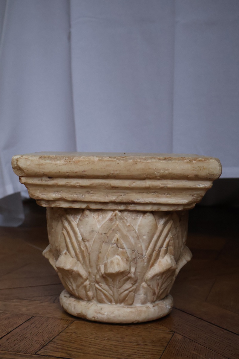 Small White Marble Capital -photo-2
